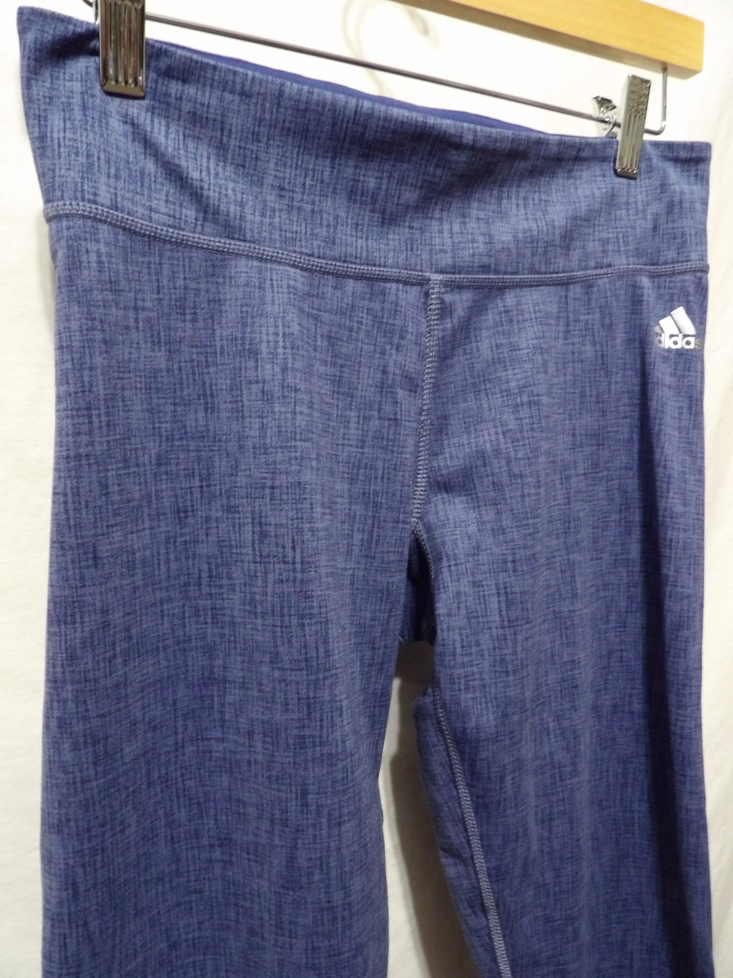 ADIDAS Climalite Knee Length Leggings | M