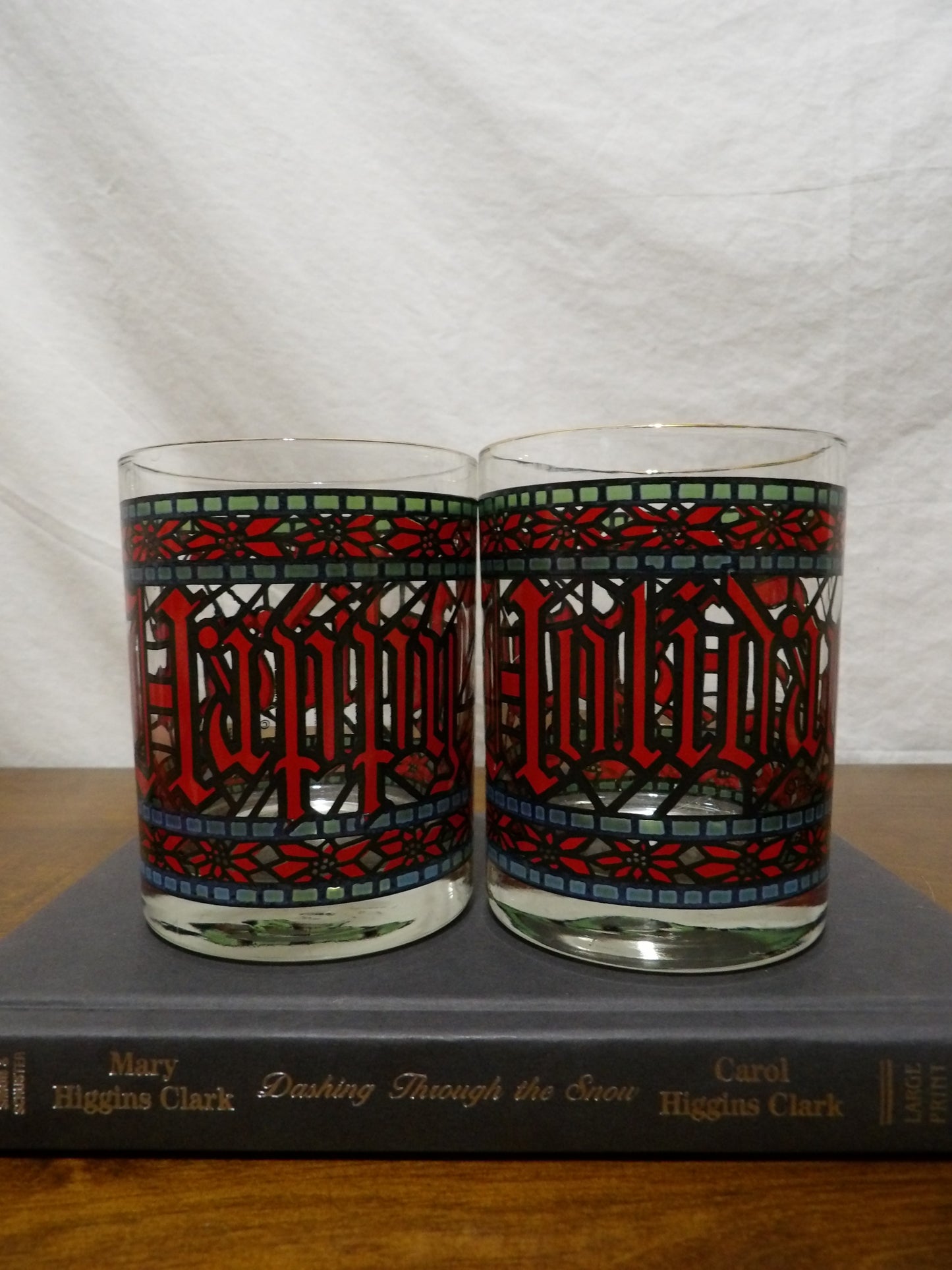 VINTAGE Pair of Houze "Happy Holidays" Glasses