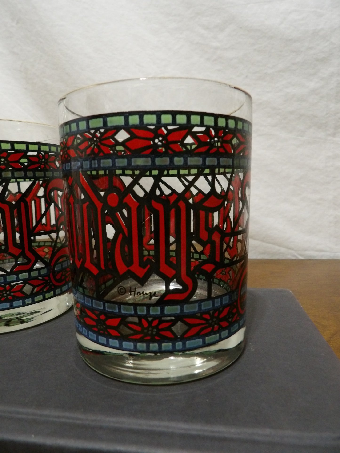 VINTAGE Pair of Houze "Happy Holidays" Glasses