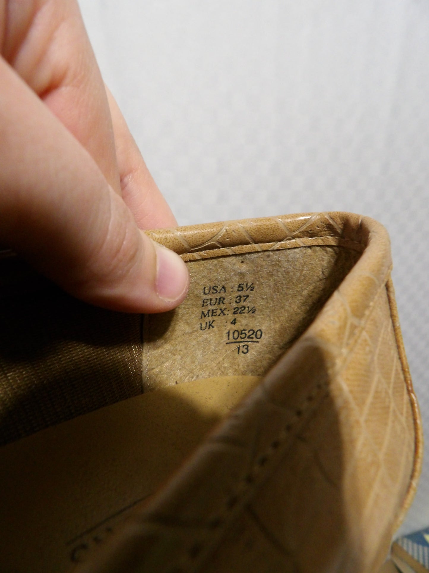 VINTAGE Predictions Loafers | 5 1/2