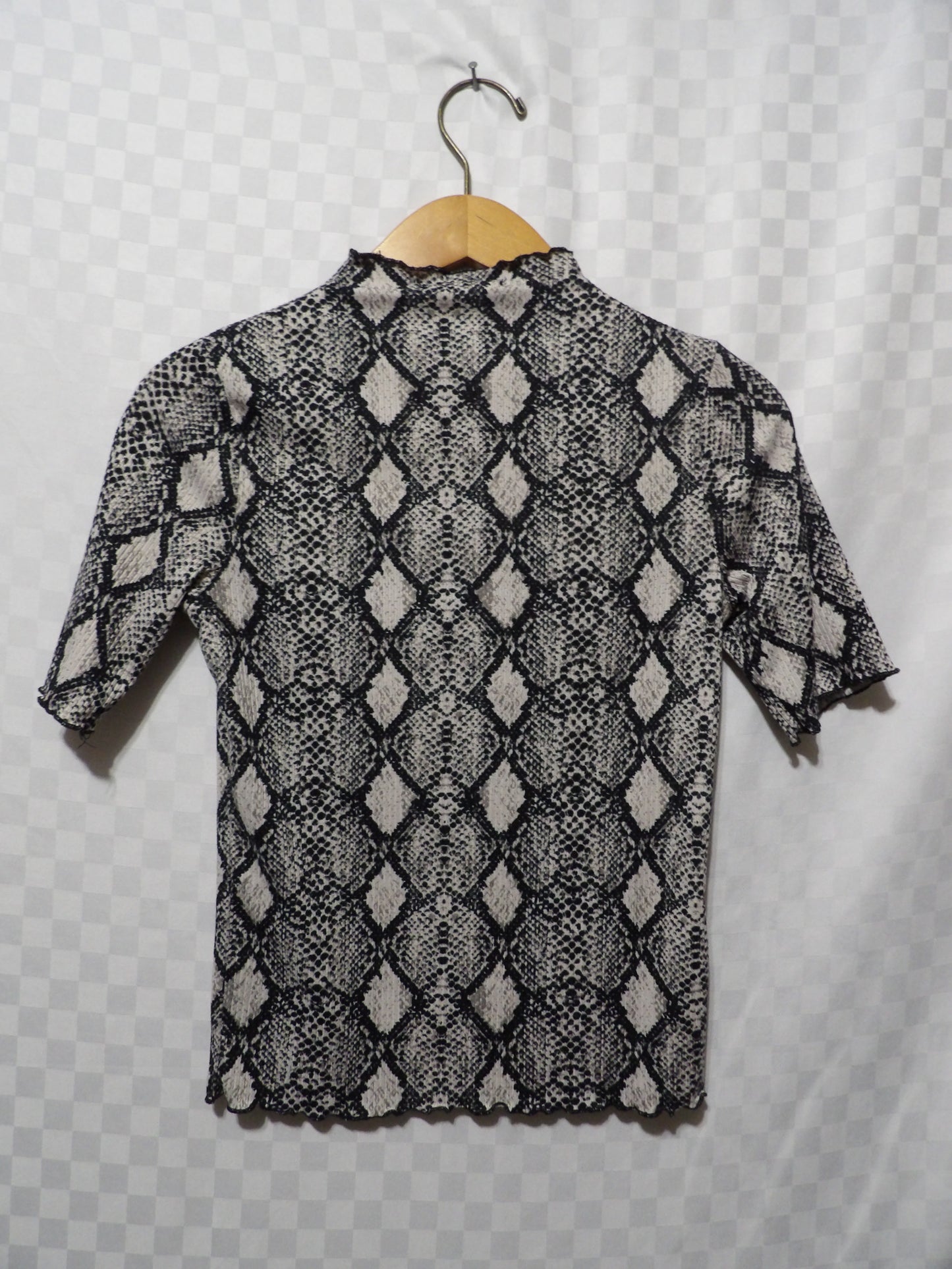 CAUTION TO THE WIND Snakeskin Mock Neck Blouse | XS-S