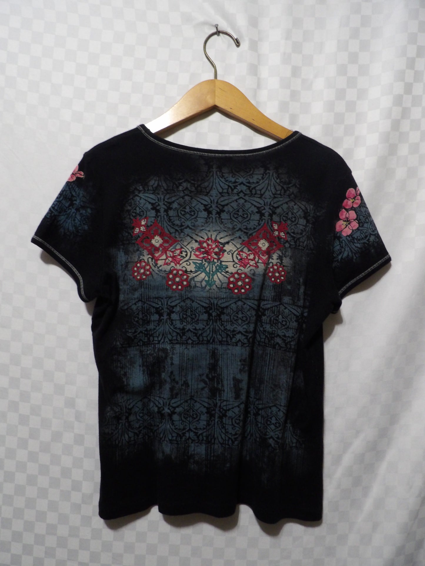 VINTAGE Y2K Vanilla Sugar Tee | L