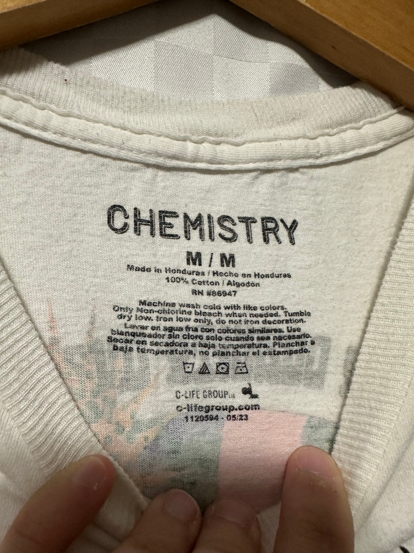 CHEMISTRY Graphic Tee | M
