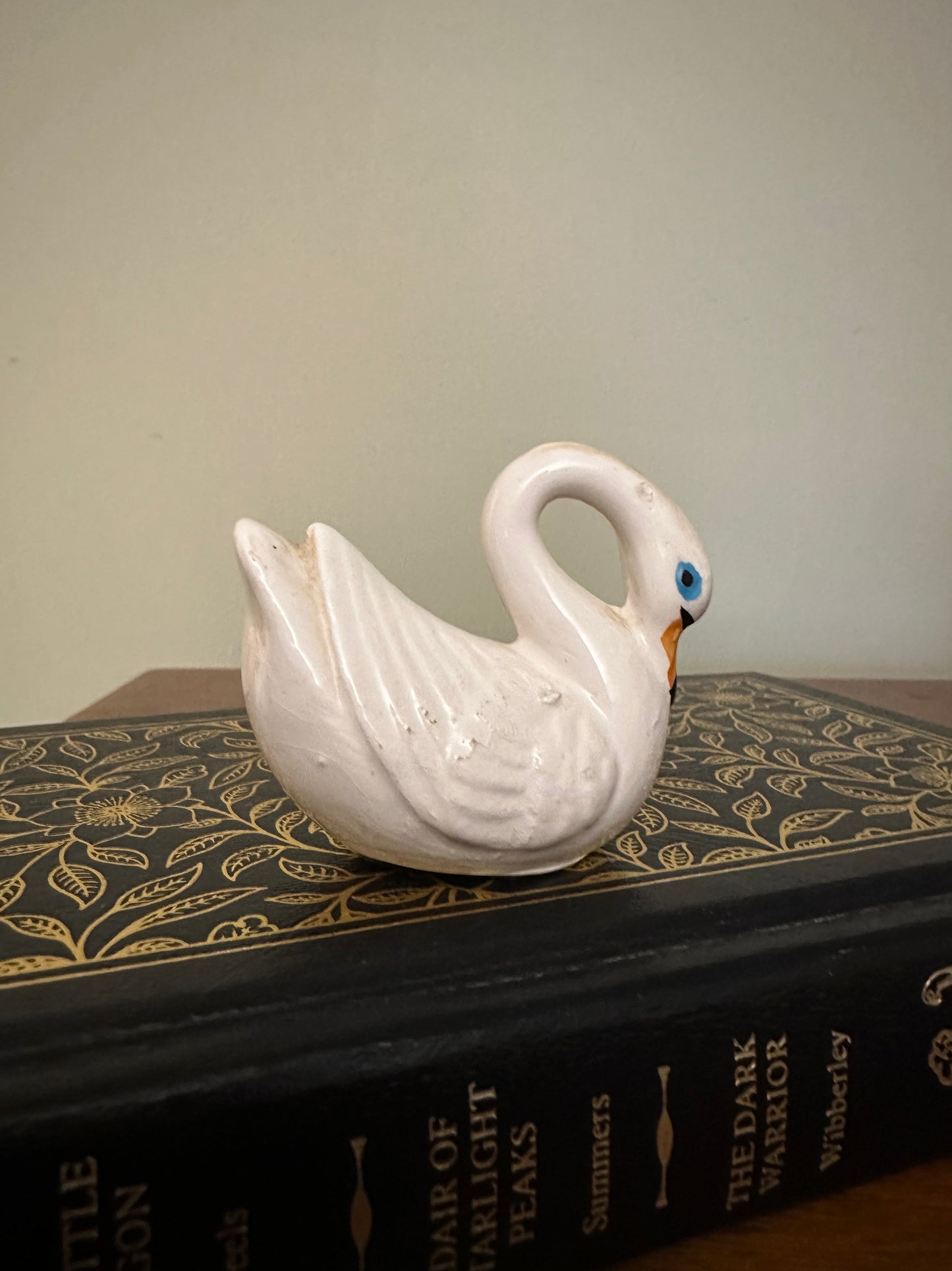 VINTAGE Mini Ceramic Swan Figurine