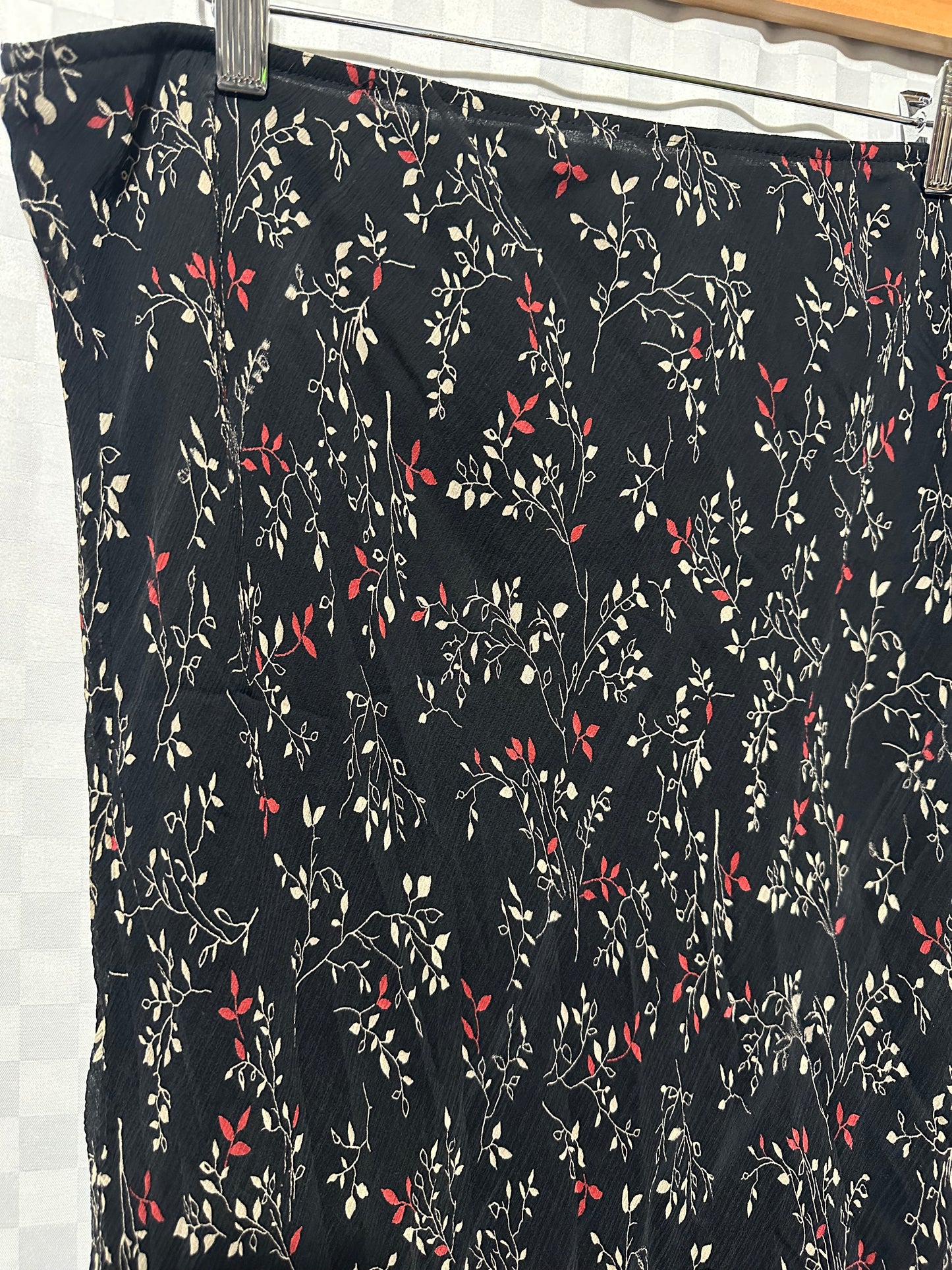 VINTAGE Jaclyn Smith Leaf Pattern Silk Skirt | 1X