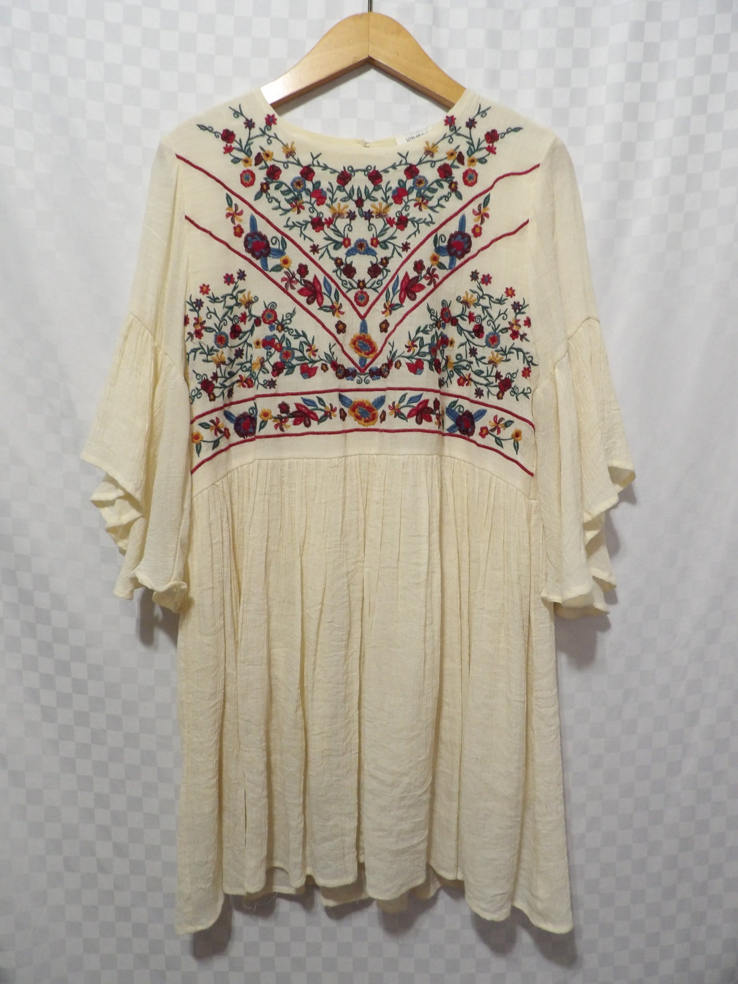 UMGEE Flowy Embroidered Tunic | M