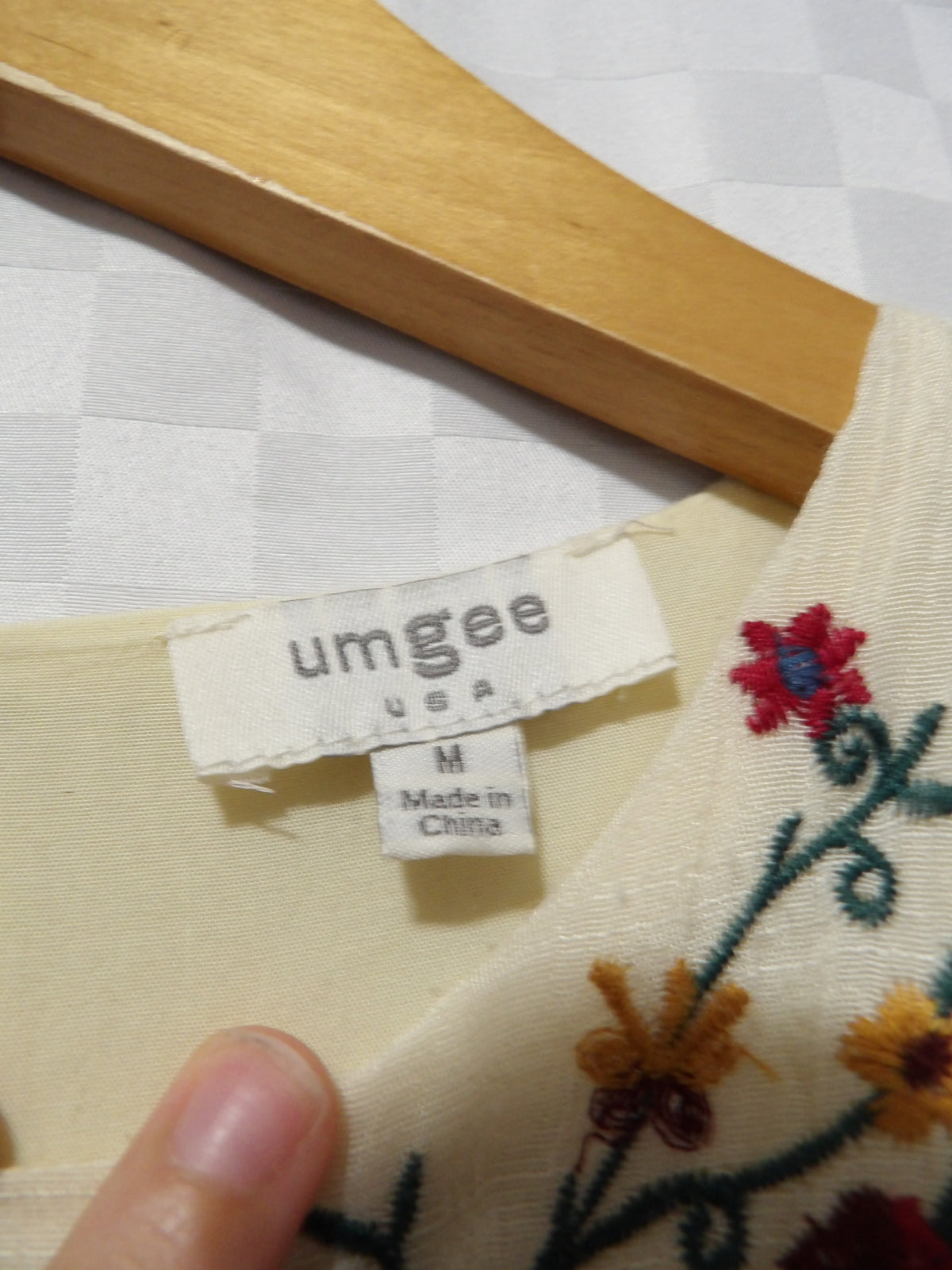 UMGEE Flowy Embroidered Tunic | M