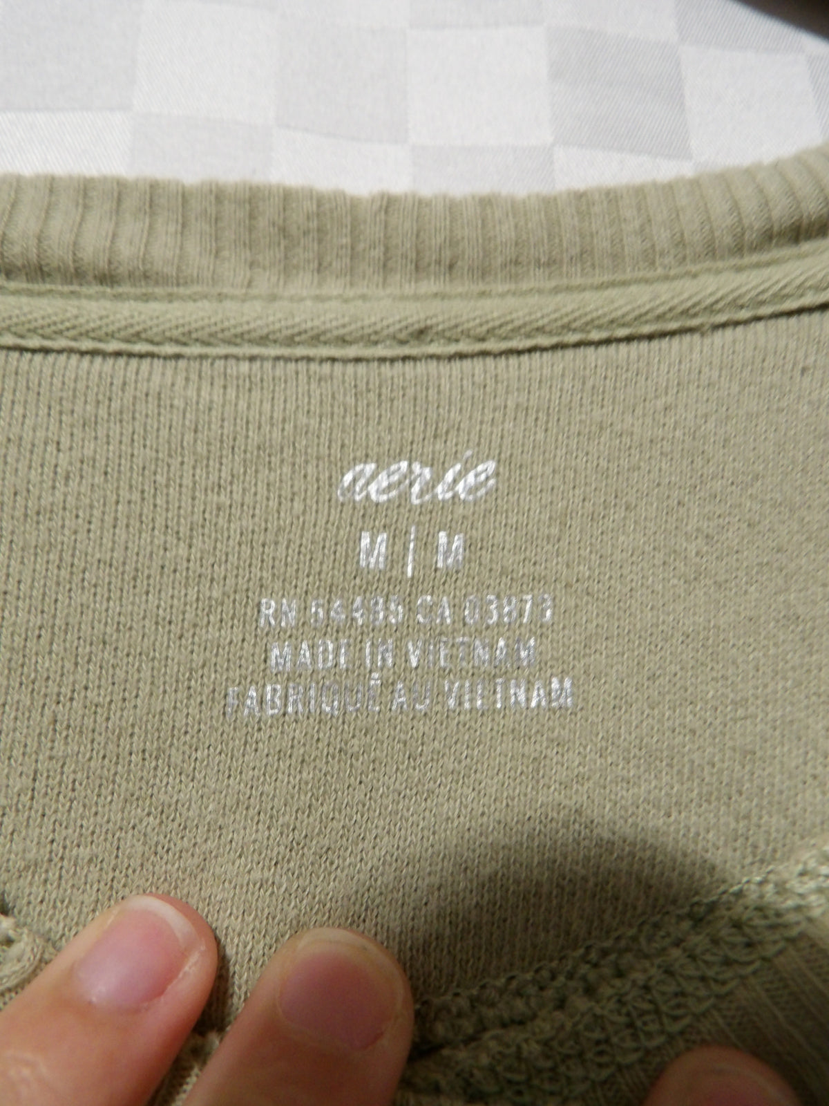 AERIE Embroidered Floral Crewneck | M