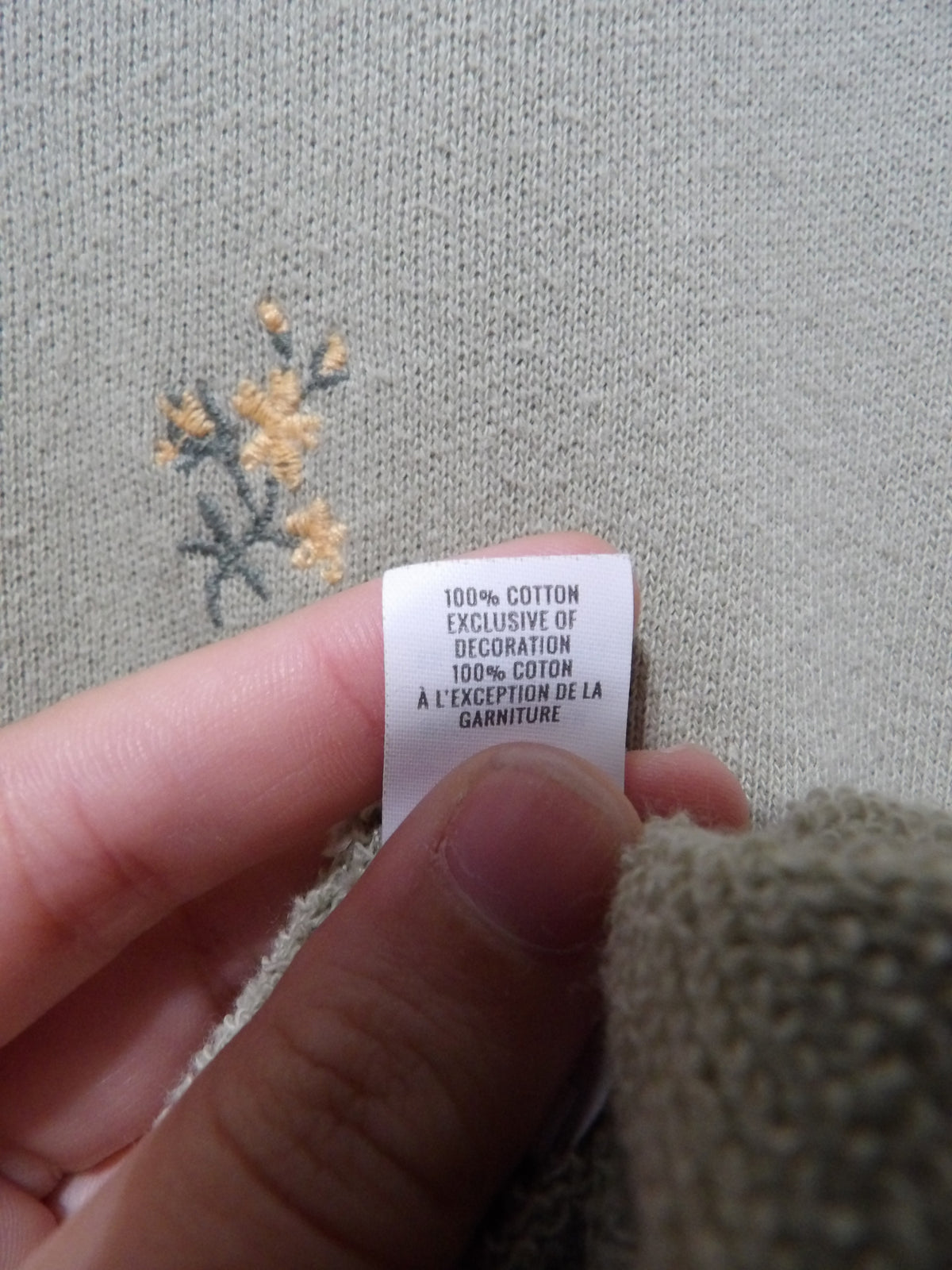 AERIE Embroidered Floral Crewneck | M