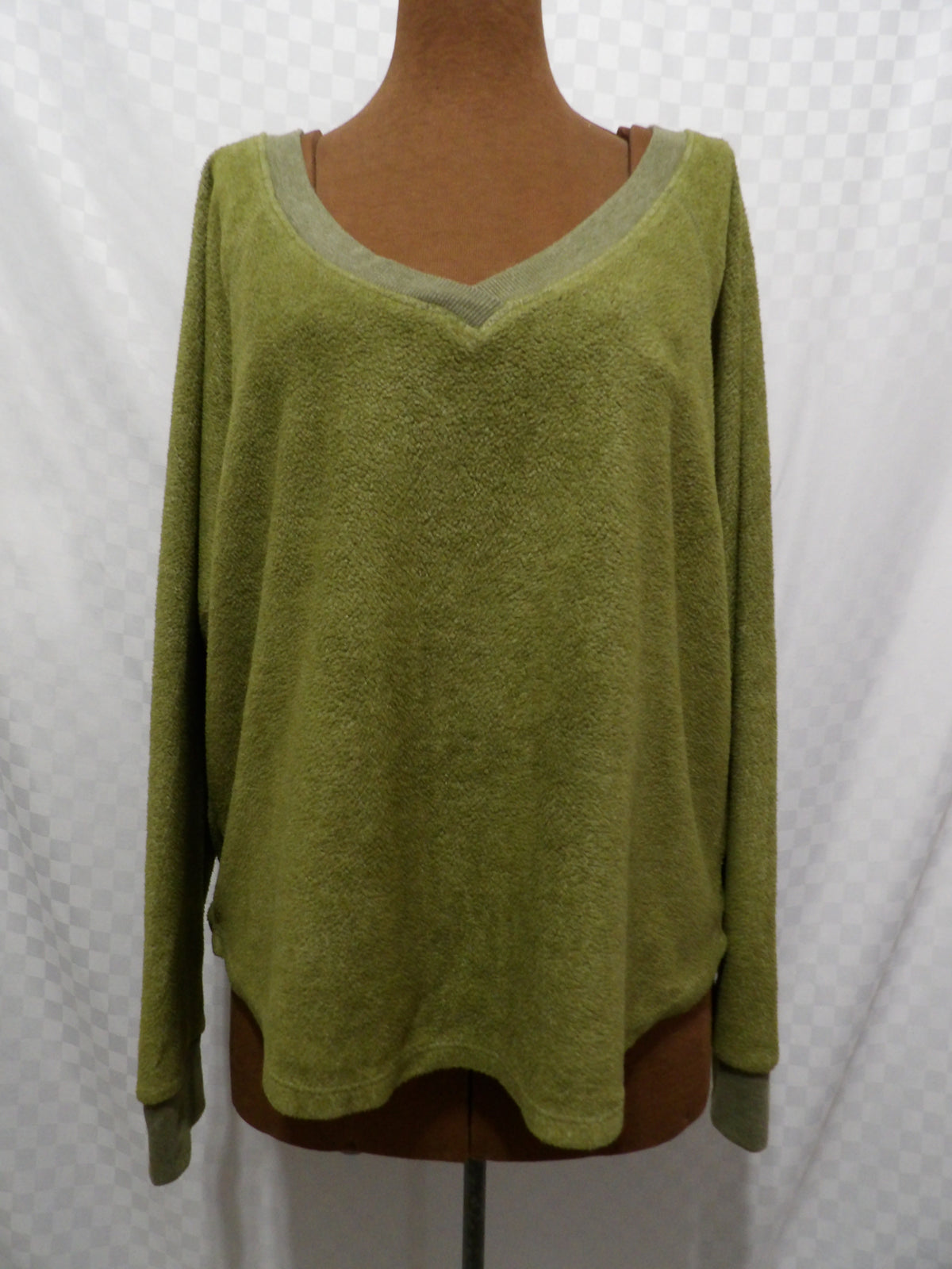 DOUBLE ZERO V-Neck Sweater | M