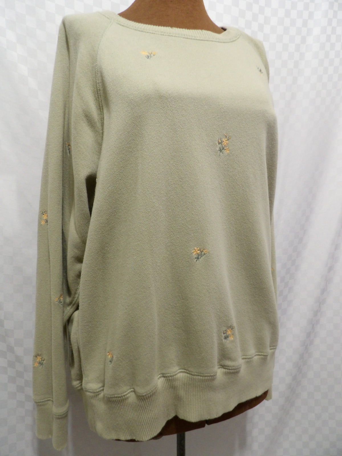 AERIE Embroidered Floral Crewneck | M