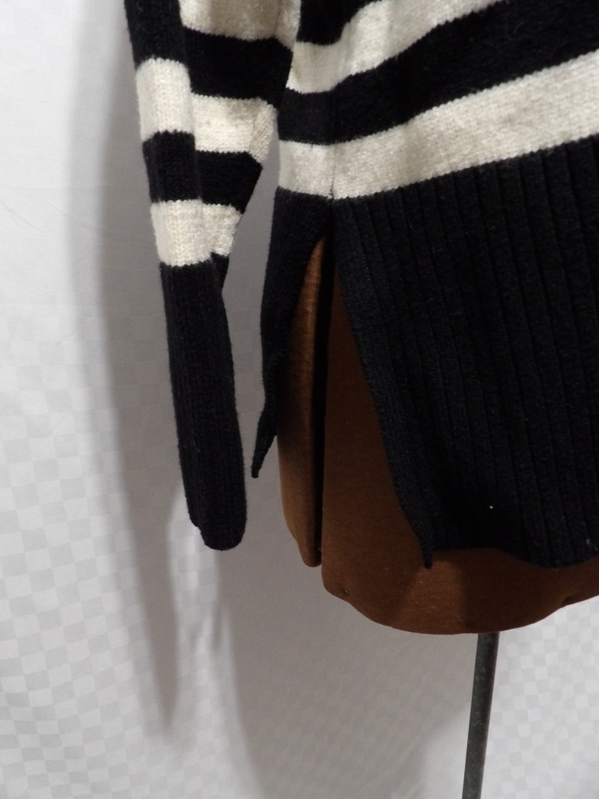 INDUSTRY Striped Sweater | XS