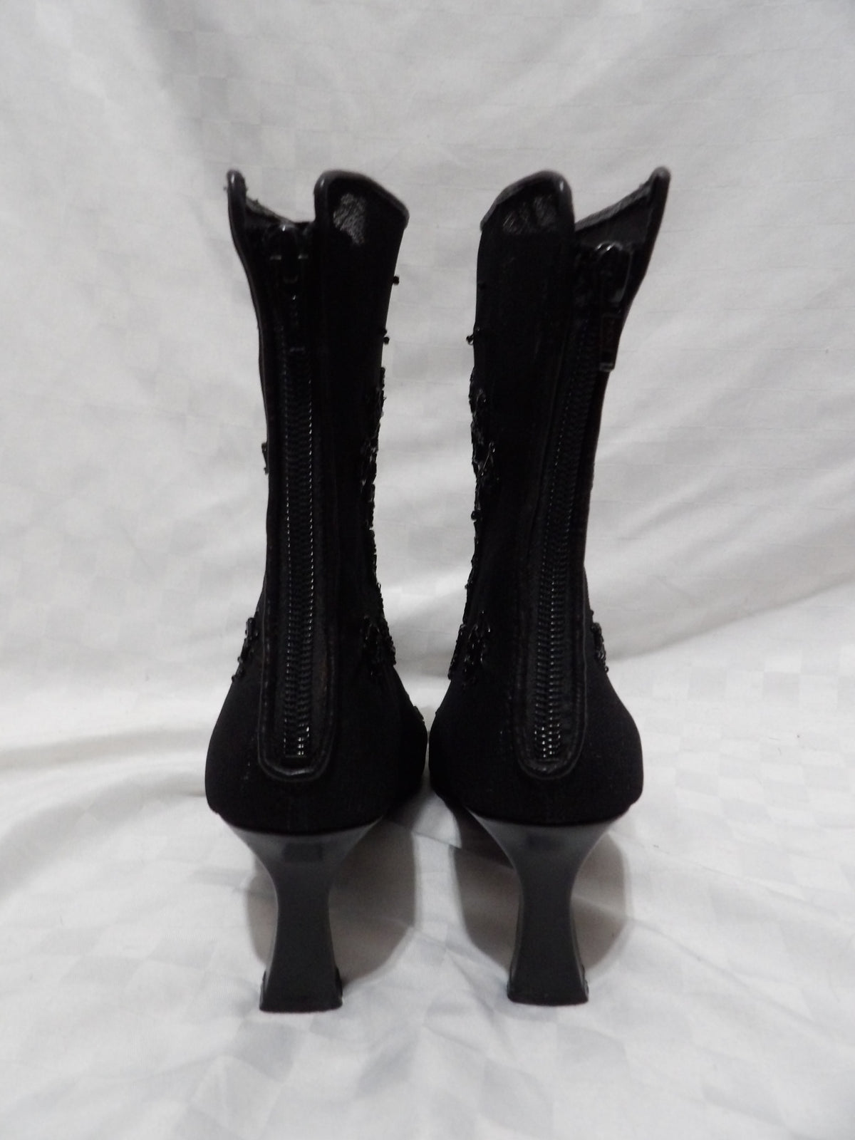ENZO ANGIOLINI Beaded Mesh Booties | 6 1/2