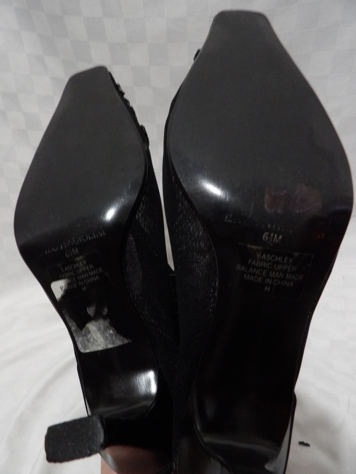 ENZO ANGIOLINI Beaded Mesh Booties | 6 1/2