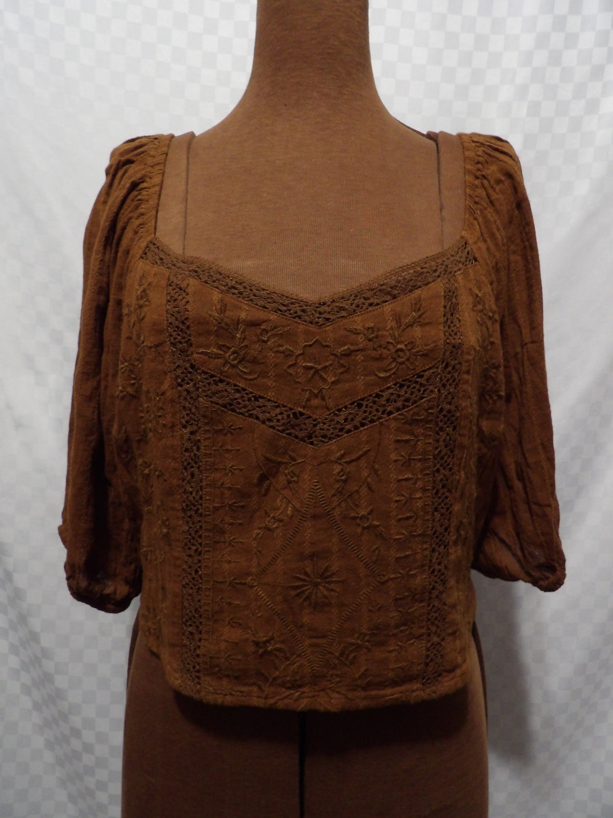 AMERICAN EAGLE Cropped Puff-Sleeve Smocked Blouse | L