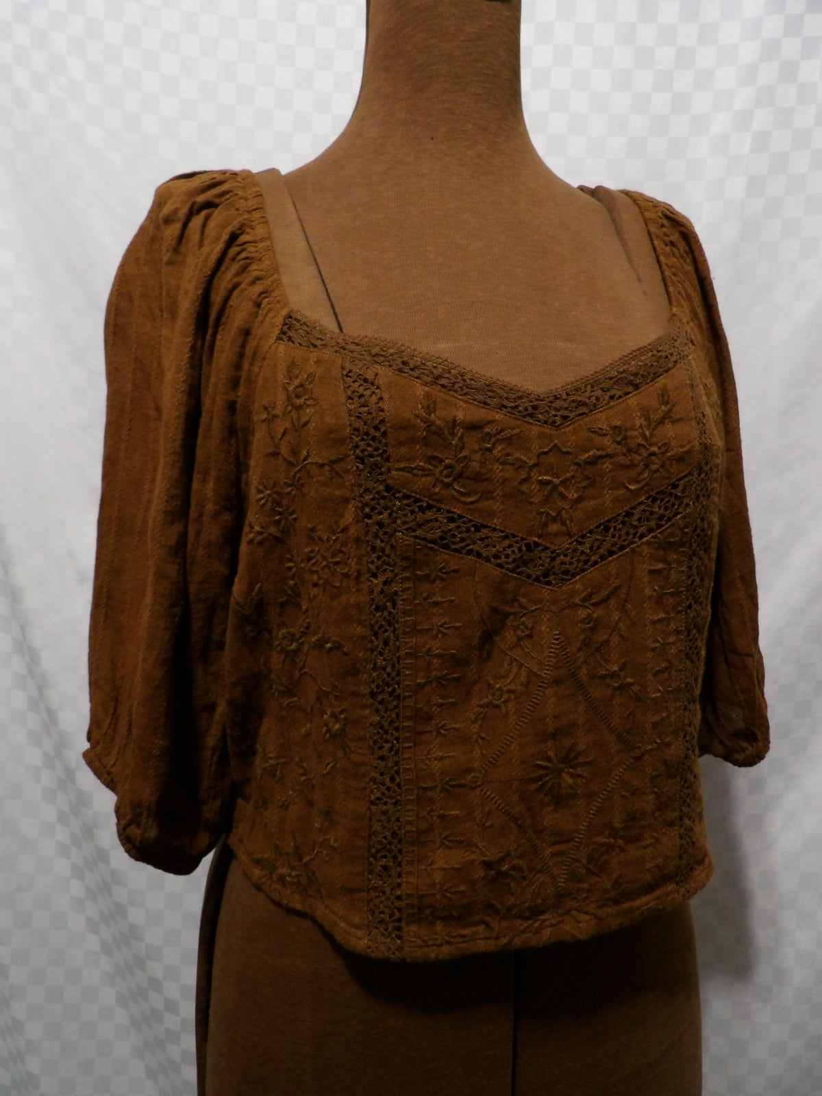 AMERICAN EAGLE Cropped Puff-Sleeve Smocked Blouse | L