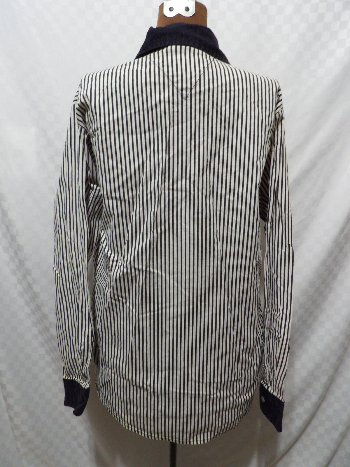 MICKEY UNLIMITED Vintage Embroidered Mickey Striped Button Up | M