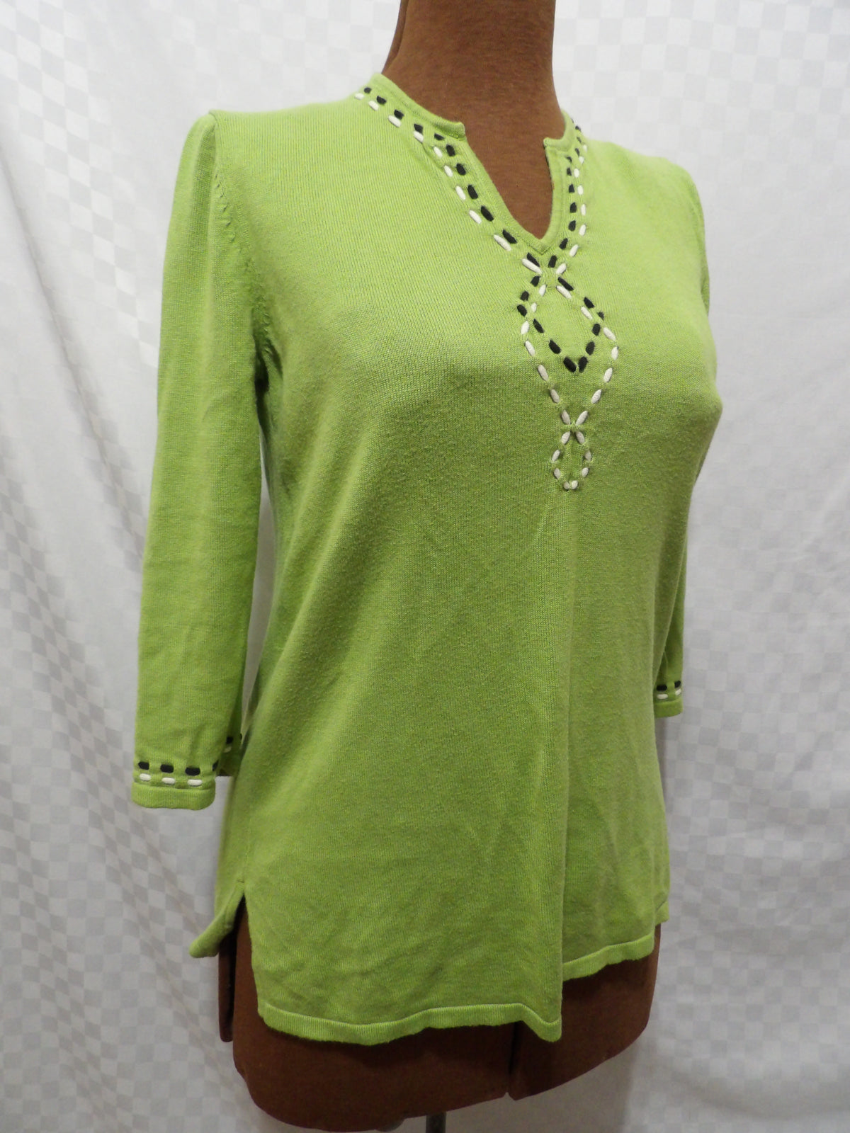 REQUIREMENTS Vintage Embroidered 3/4 Sleeve Blouse | S
