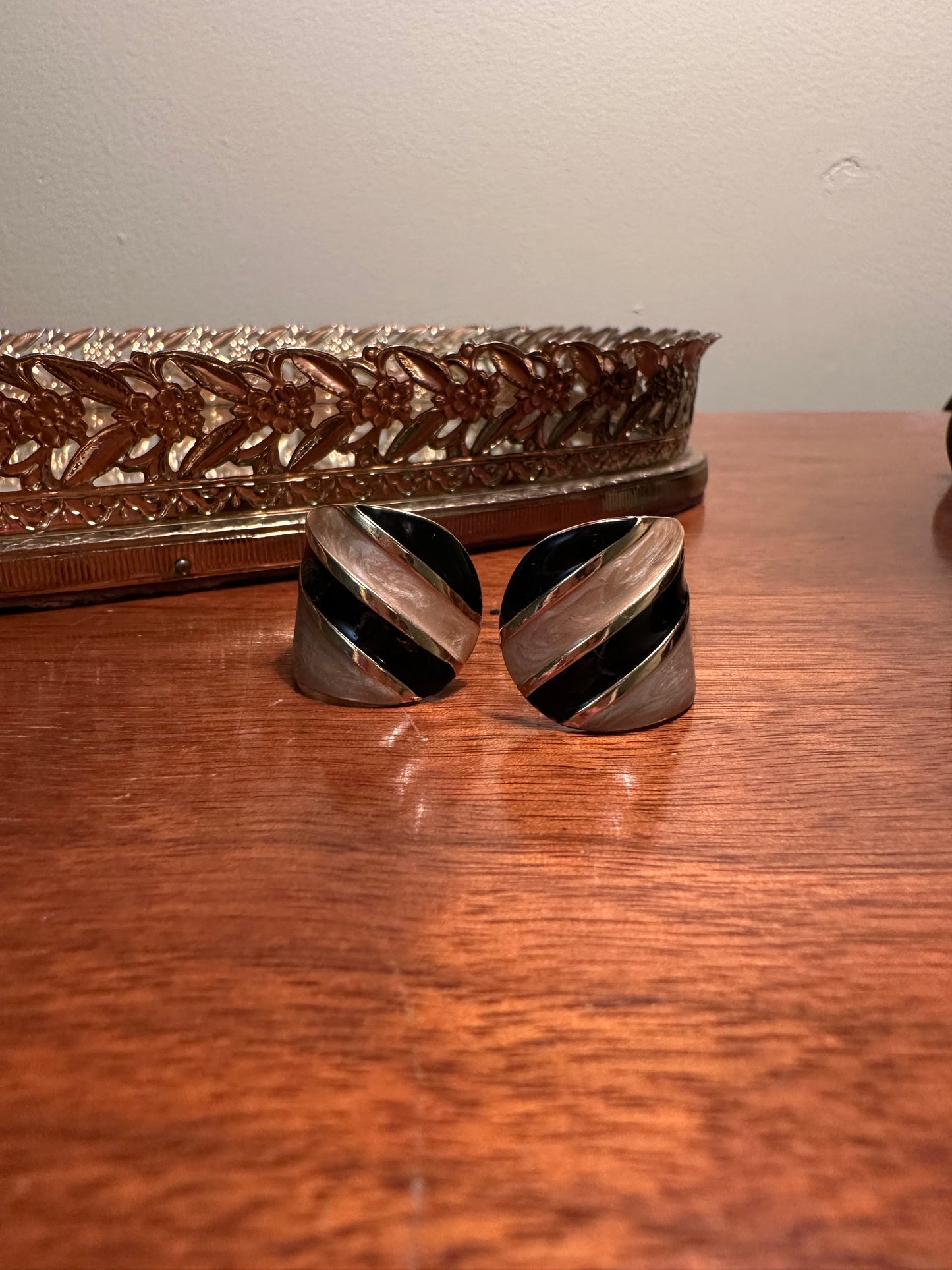 VINTAGE Cream, Black + Gold Tone Open Ended Hoop Earrings