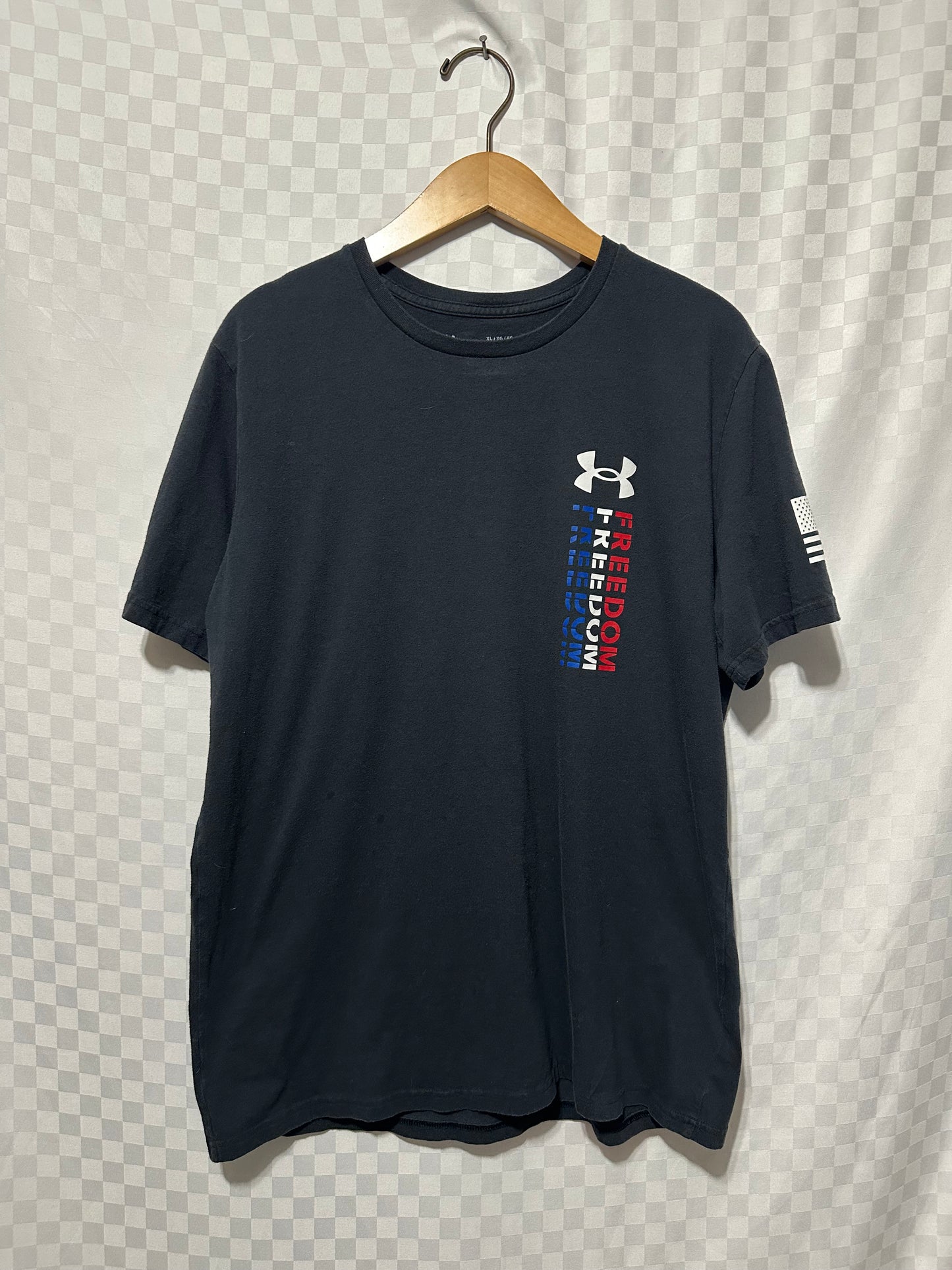 UNDER ARMOUR Freedom Loose Fit Tee | XL