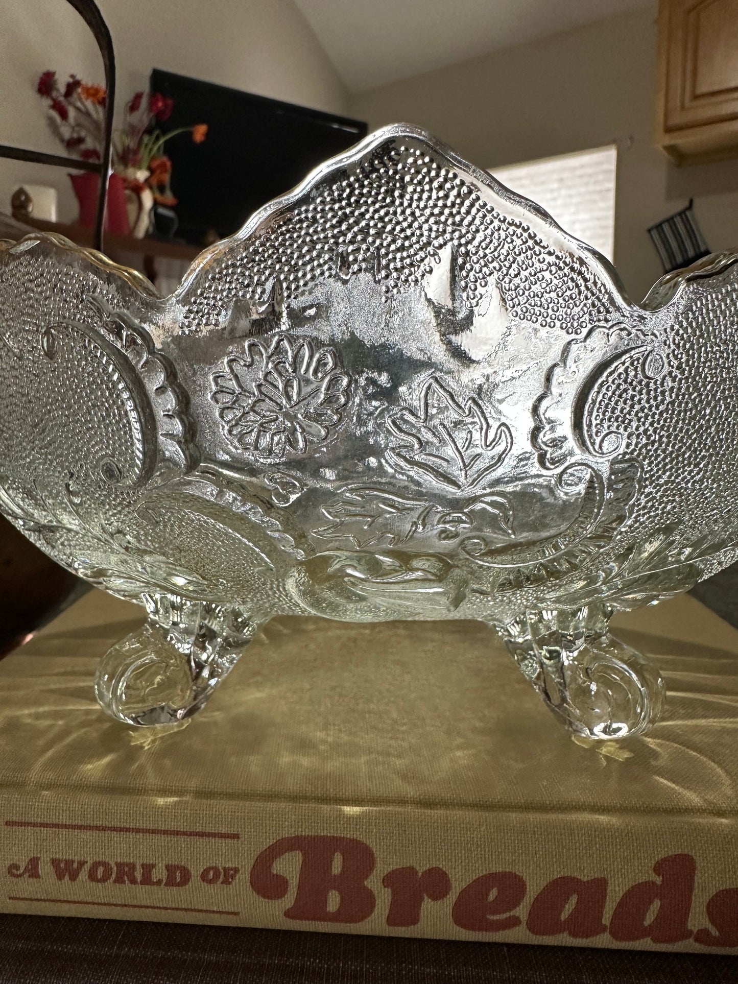 VINTAGE Jeanette Lombardi Clear Glass Footed Bowl