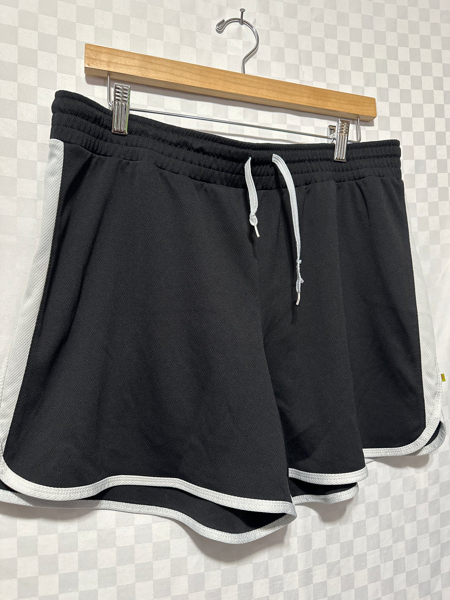 ATHLETIC Shorts | L