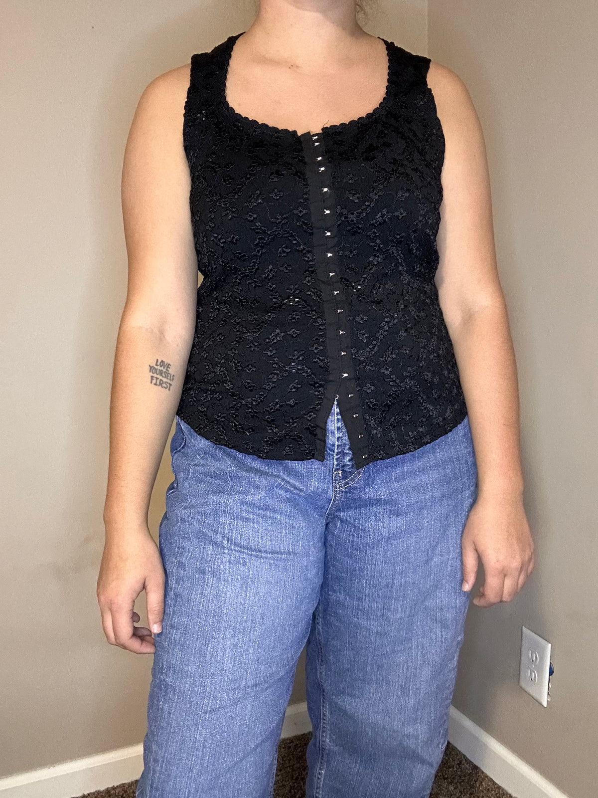 VENEZIA JEANS Clothing Co. Vintage Y2K Lace Tank Top | 18/20