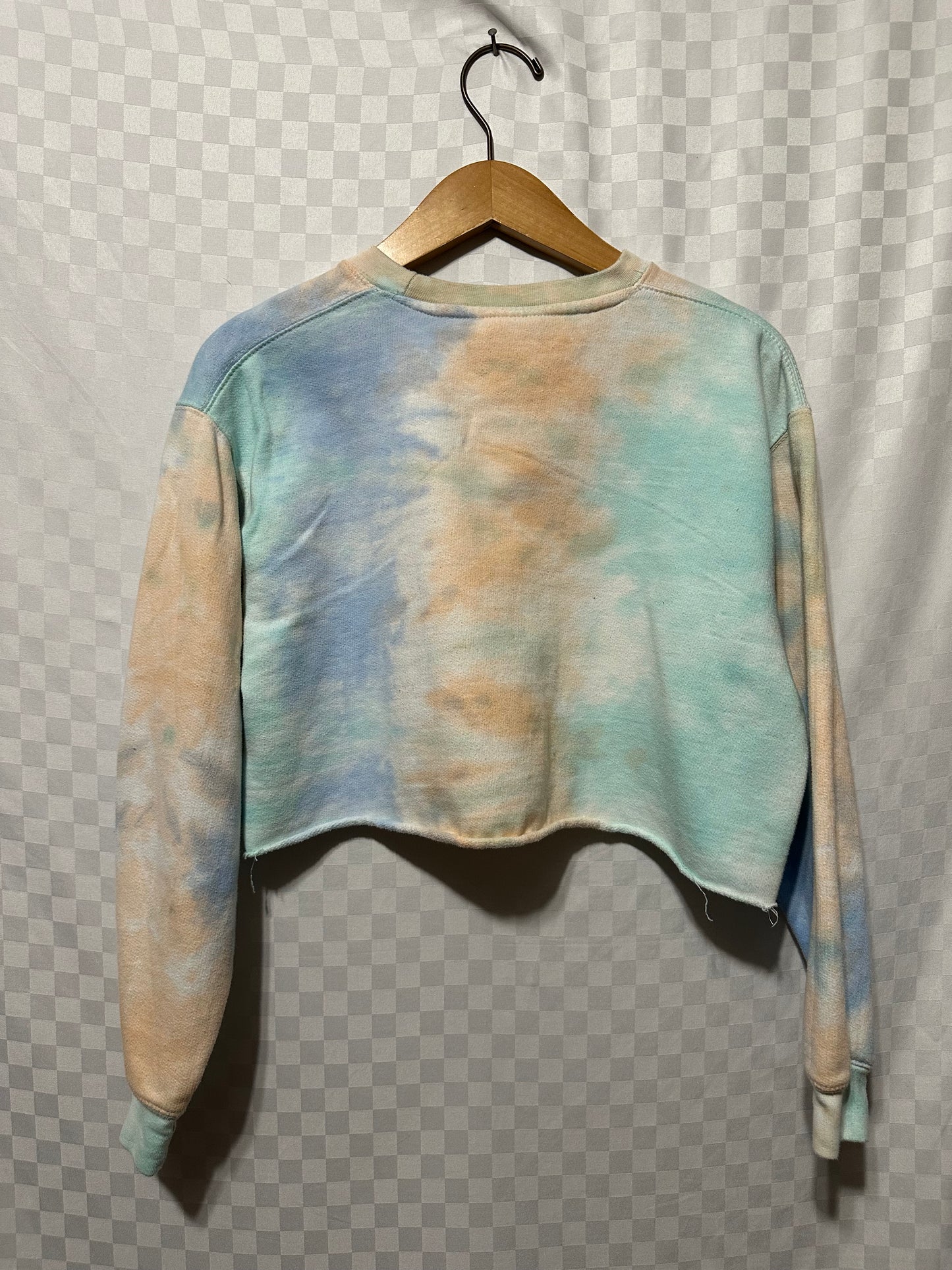 SOUTHERN SPIRIT Cropped Tie Dye Crewneck Sweatshirt | M