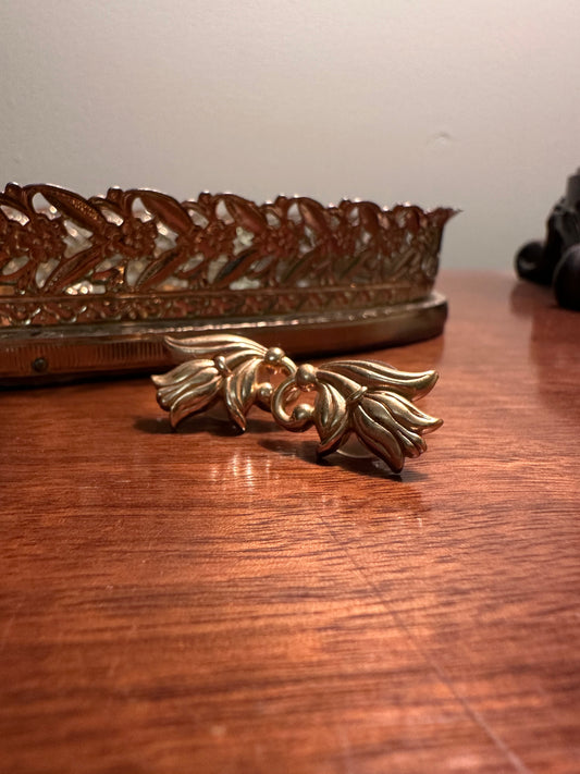 VINTAGE Gold Tone Flower Earrings