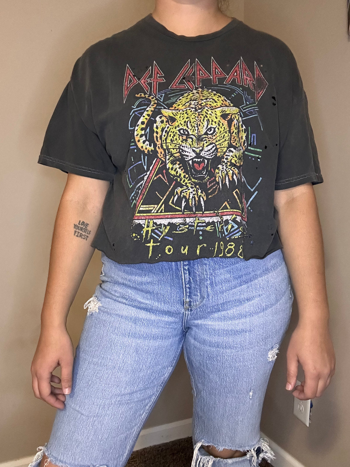 DEF LEPPARD Distressed Crop Top | M/L