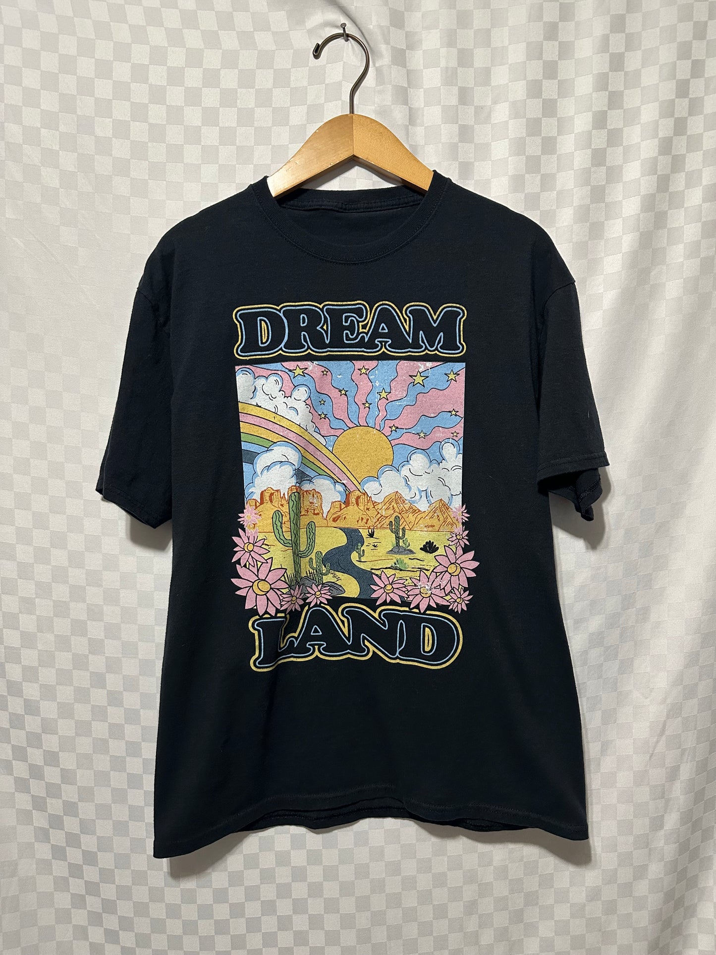 DREAM LAND Graphic Tee | L
